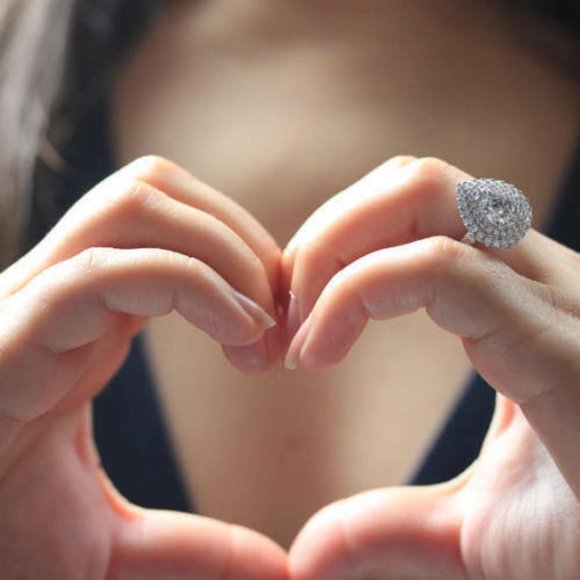 1.50 ct Pear Diamond Halo Sterling Silver Engagement Ring VVS1/D Moissanite Gems - Picture 4 of 8